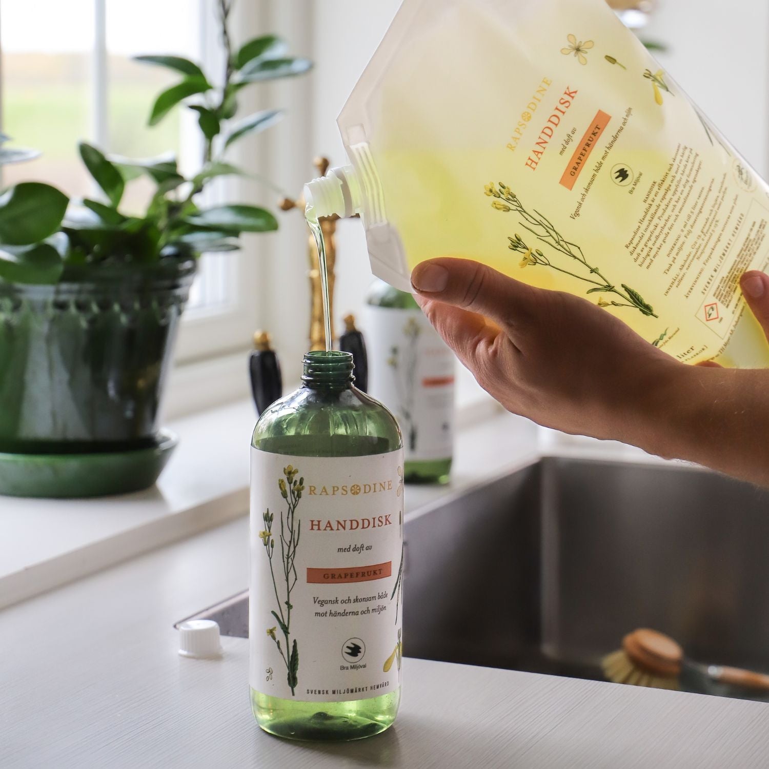 Rapsodine handdiskmedel Grapefrukt fylls på från refill i kök